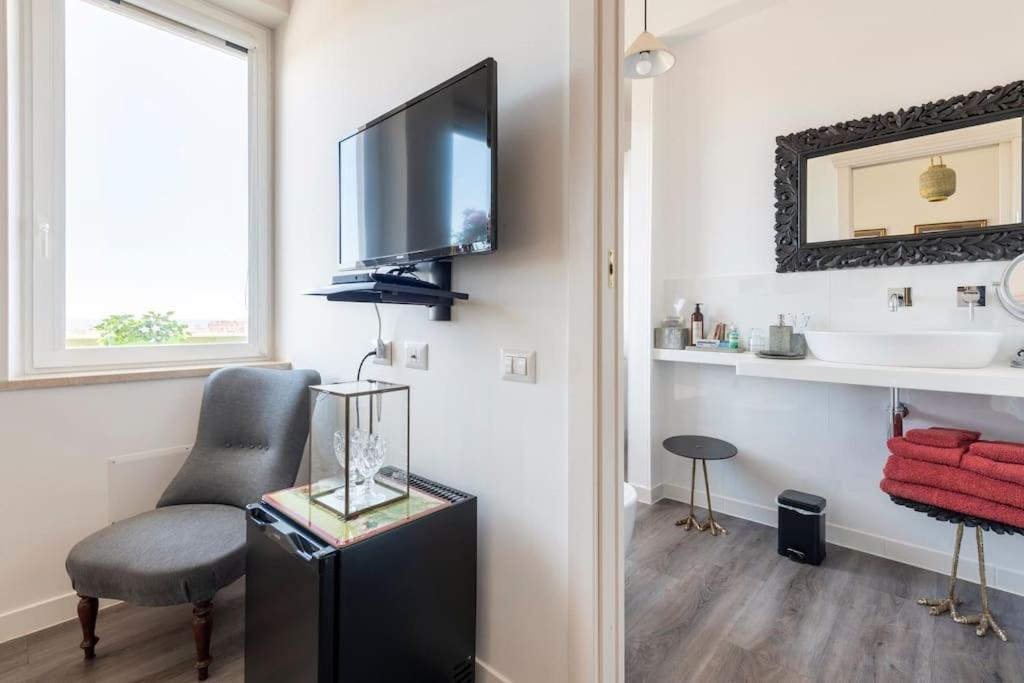 Eleventh Floor Suites Cagliari Exterior foto