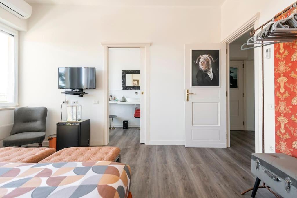 Eleventh Floor Suites Cagliari Exterior foto